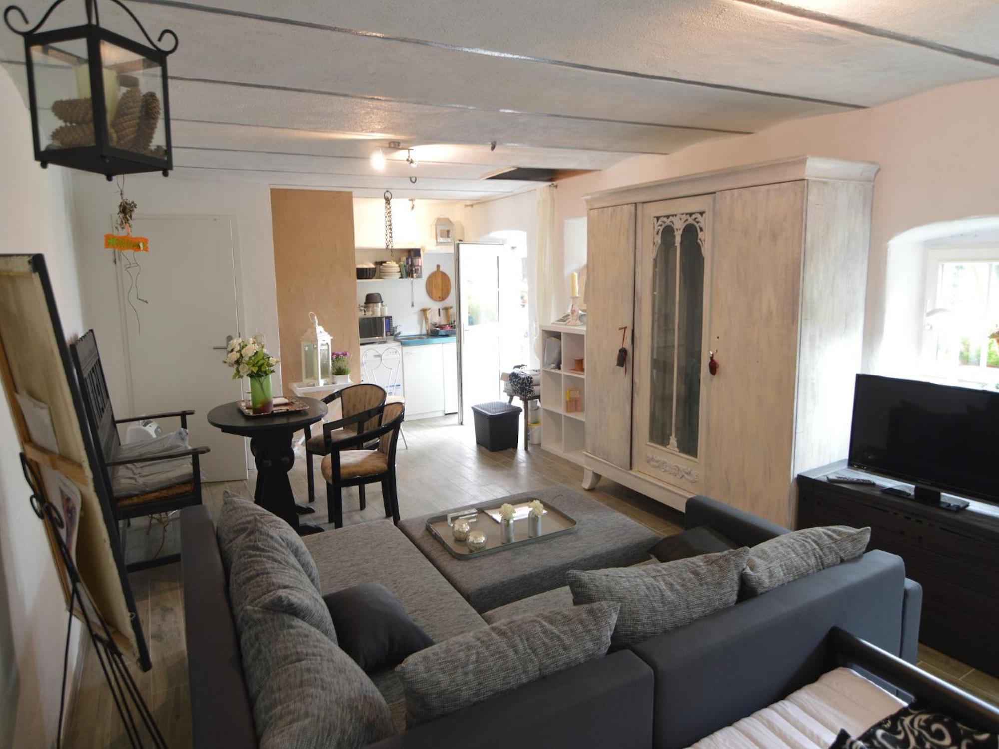 Cozy Apartment In Immerath With Fishing Near Экстерьер фото