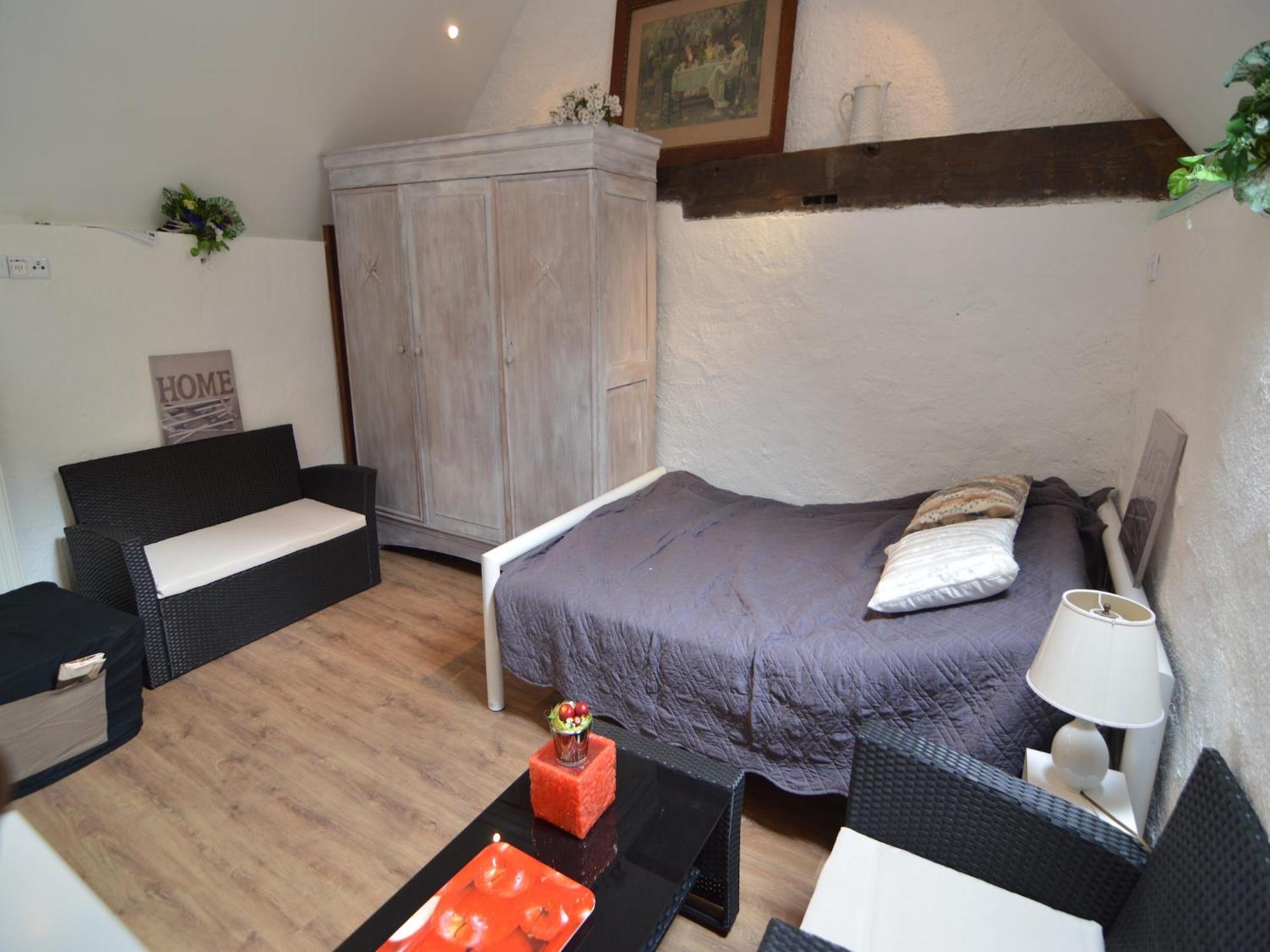 Cozy Apartment In Immerath With Fishing Near Экстерьер фото