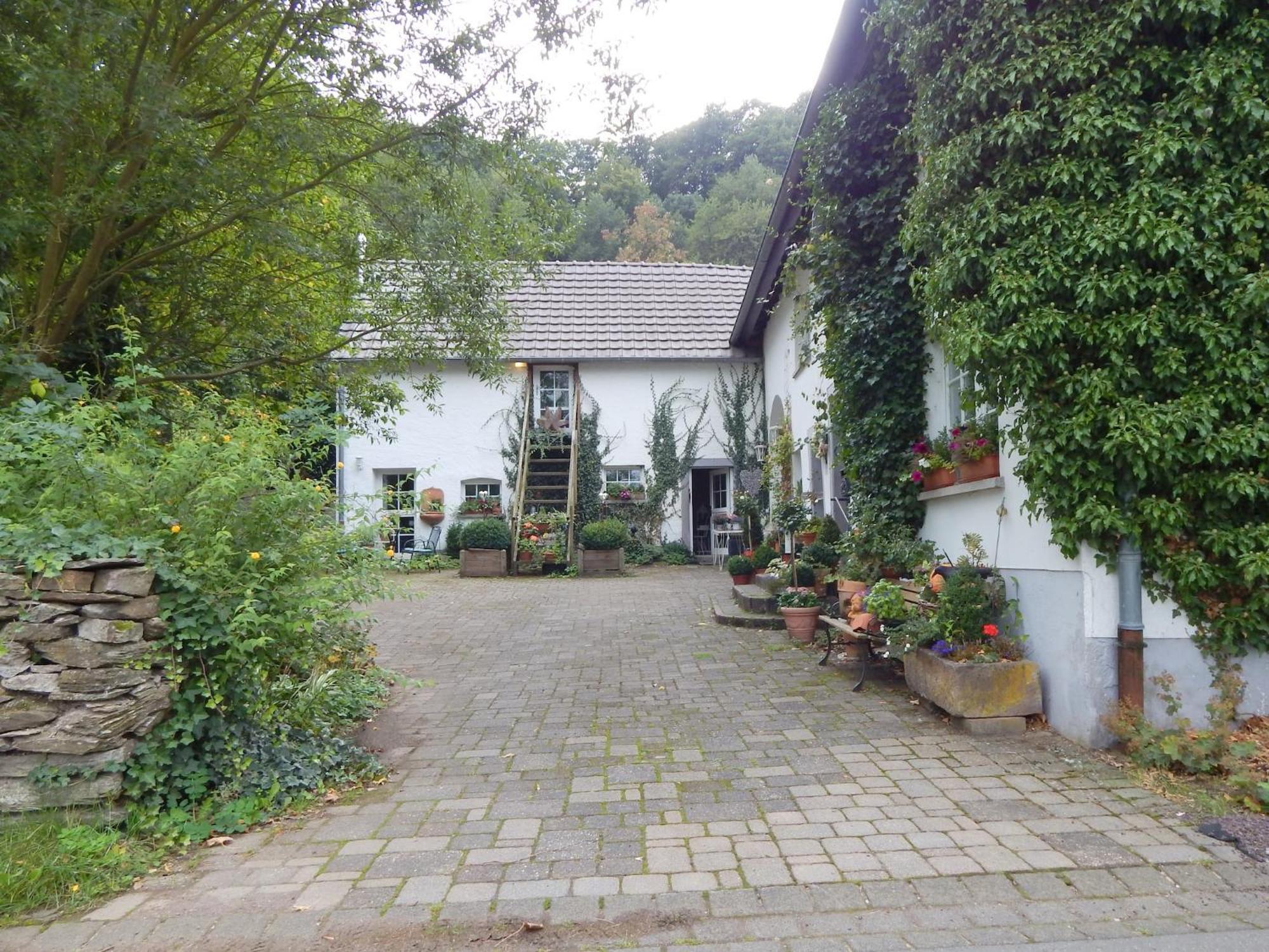 Cozy Apartment In Immerath With Fishing Near Экстерьер фото