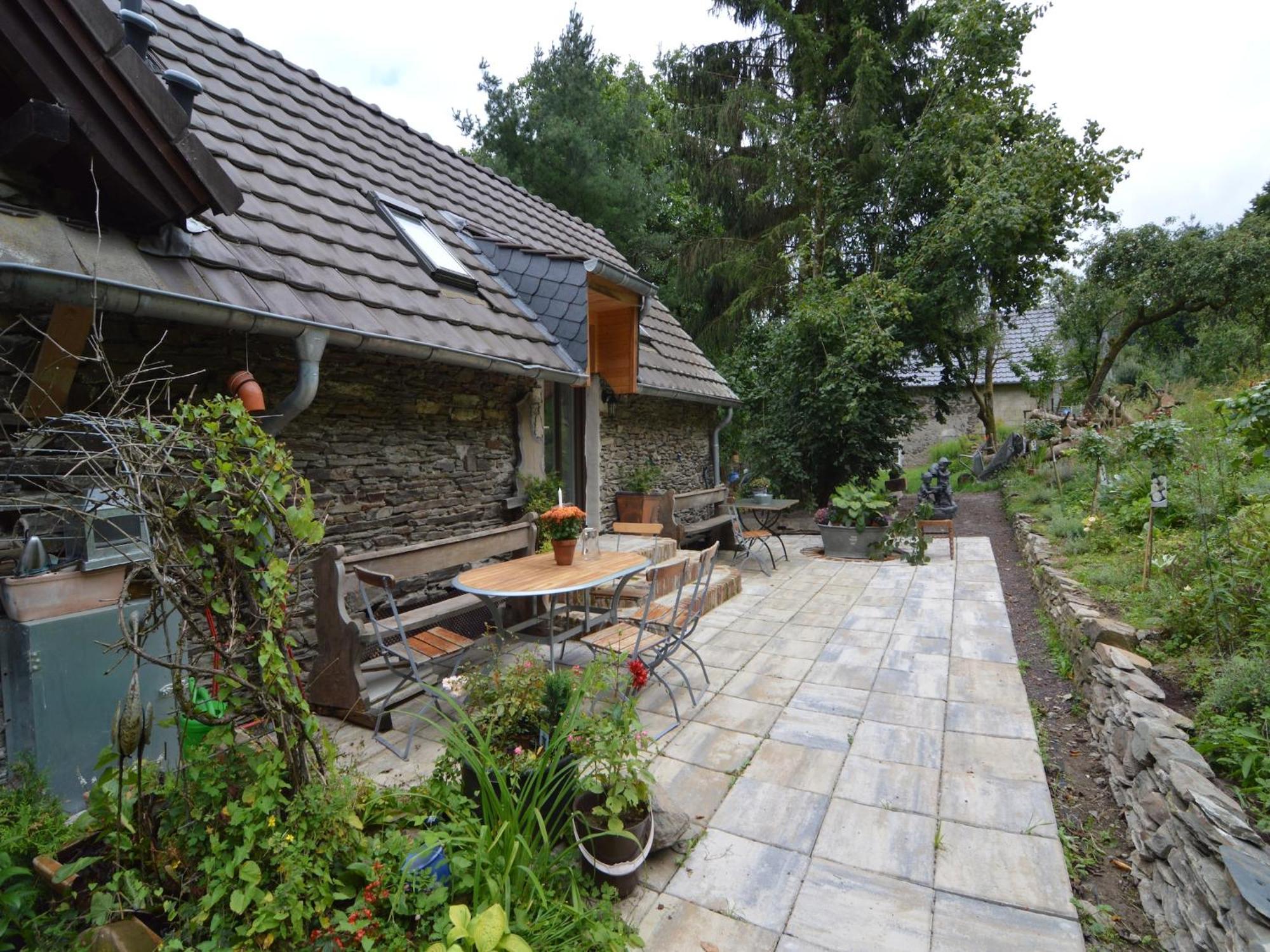 Cozy Apartment In Immerath With Fishing Near Экстерьер фото