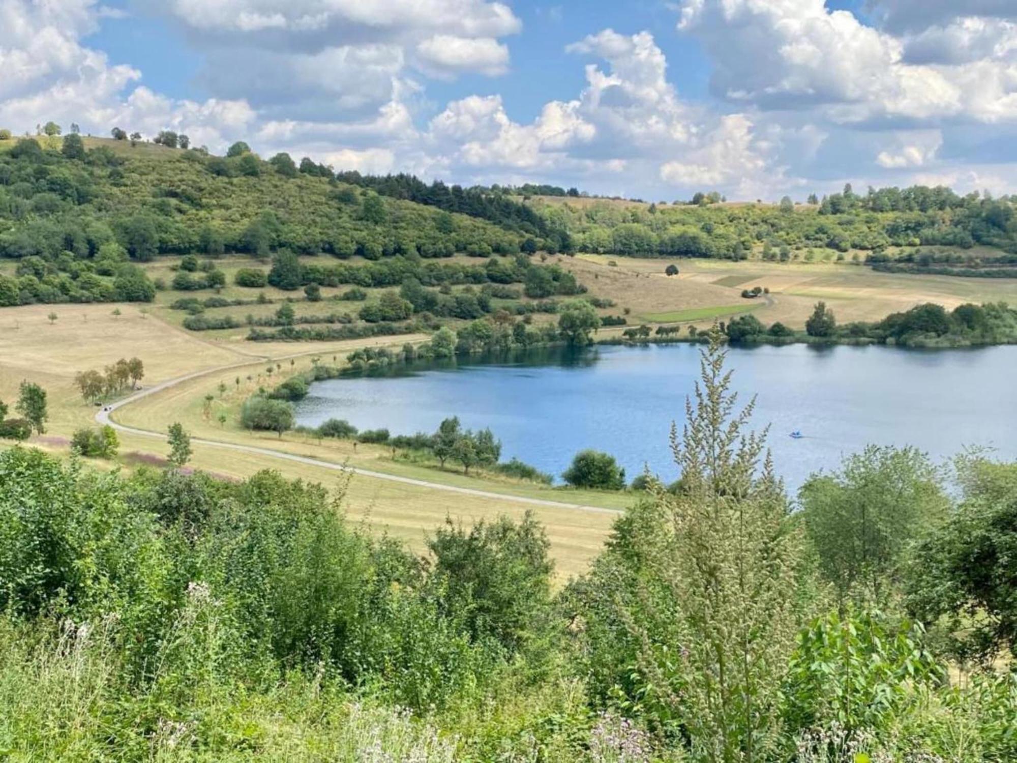 Cozy Apartment In Immerath With Fishing Near Экстерьер фото